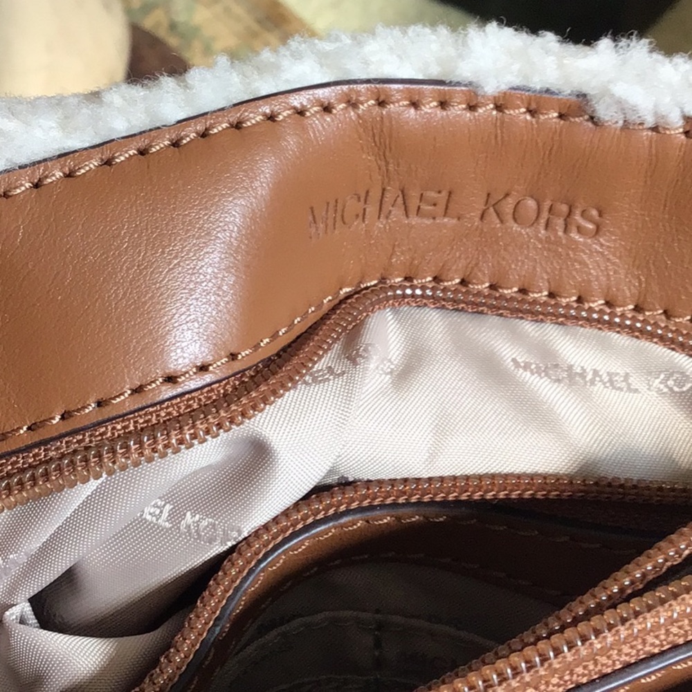 Michael Kors sheepskin Crossbody bag or shoulder bag purse - Picture 3 of 7